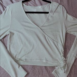 ✨🦚 Pacsun Long sleeve Wrap shirt🦚✨